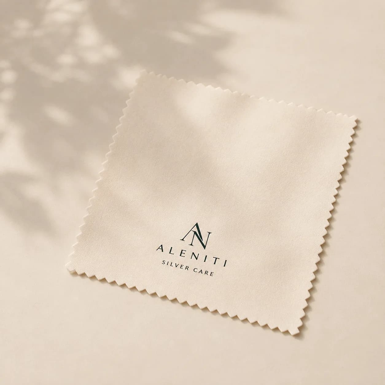 Jewelry polishing cloth